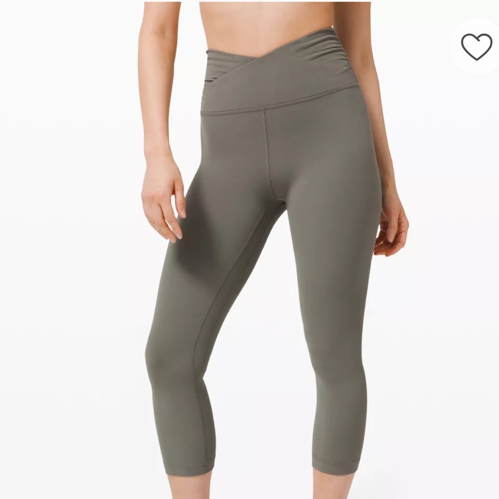 Lululemon 🍋 Align HR Crop 21” CrossWaist Leggings